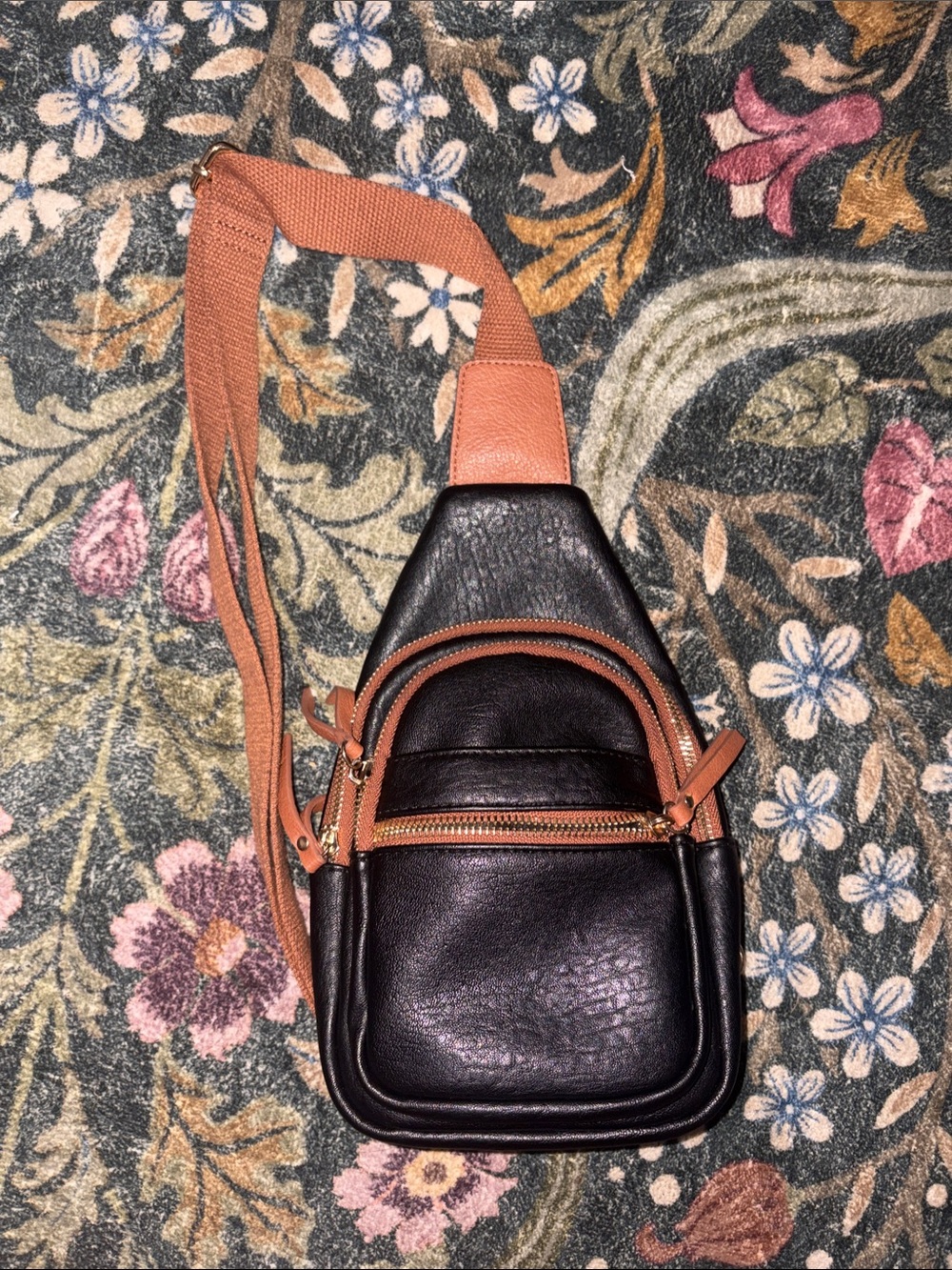 Black & Tan Leather Crossbody Sling Bag